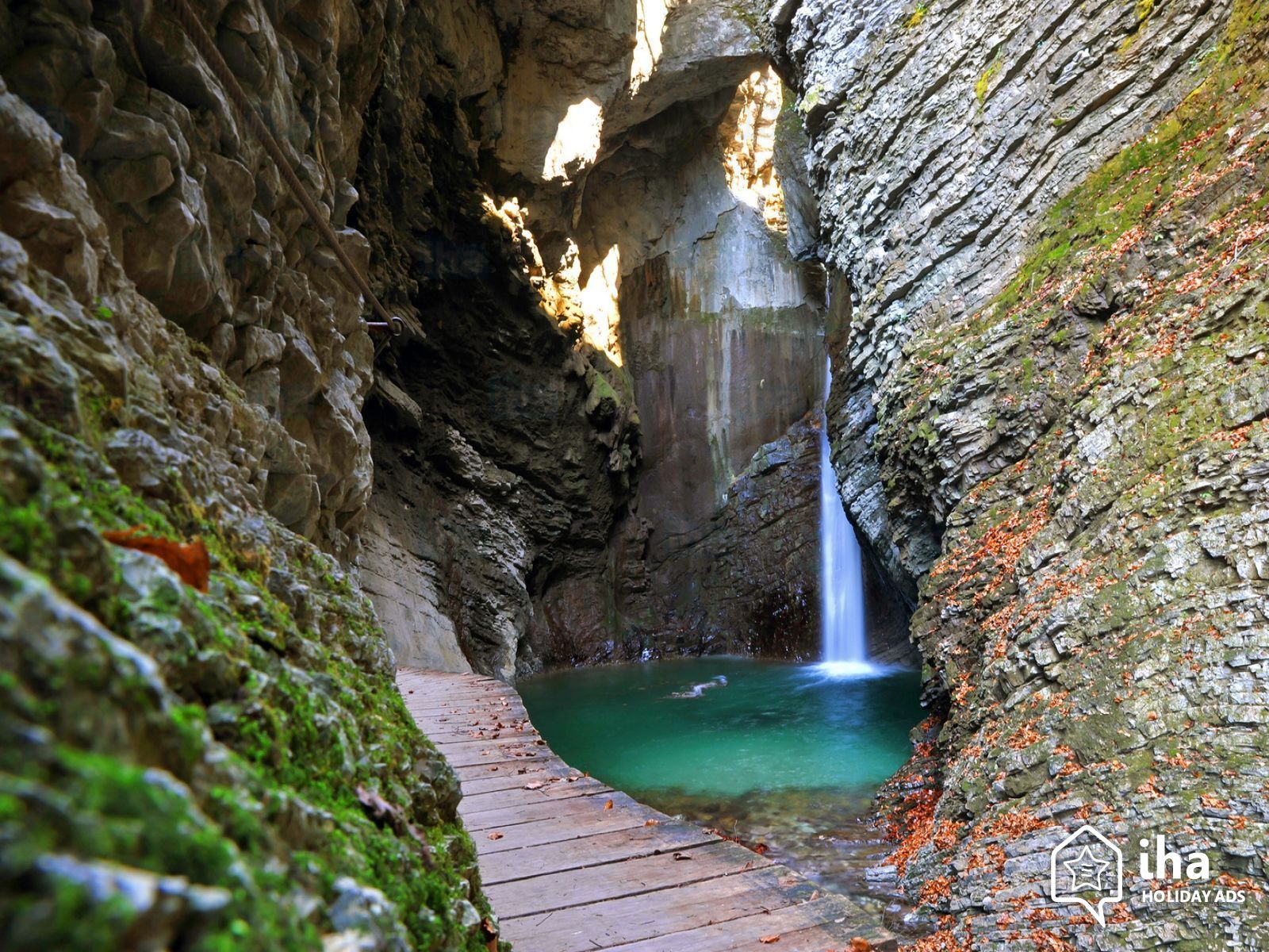 Caporetto-Cavalcare-la-cascata-kozjak.jpg